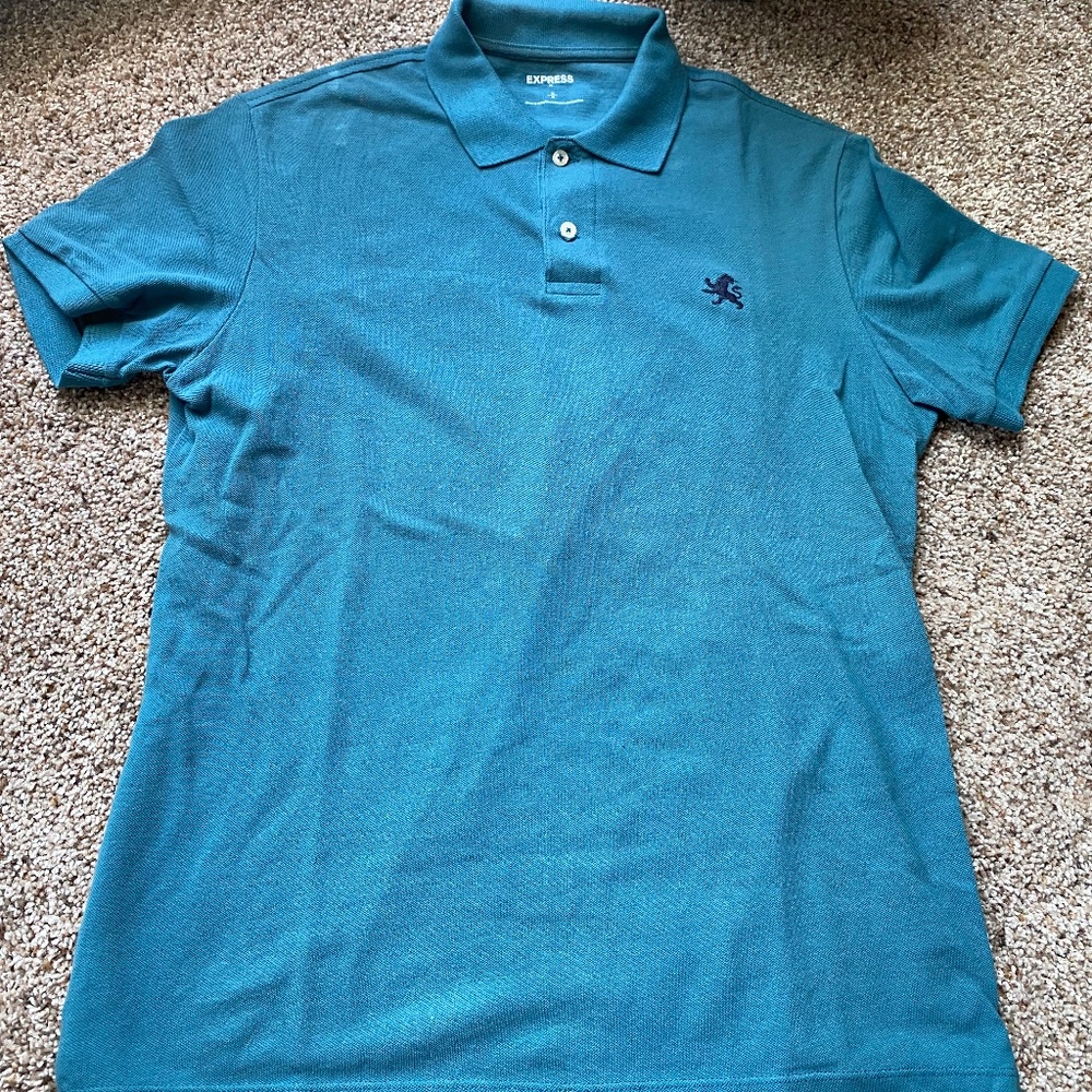 Polos - Picture 2 of 7